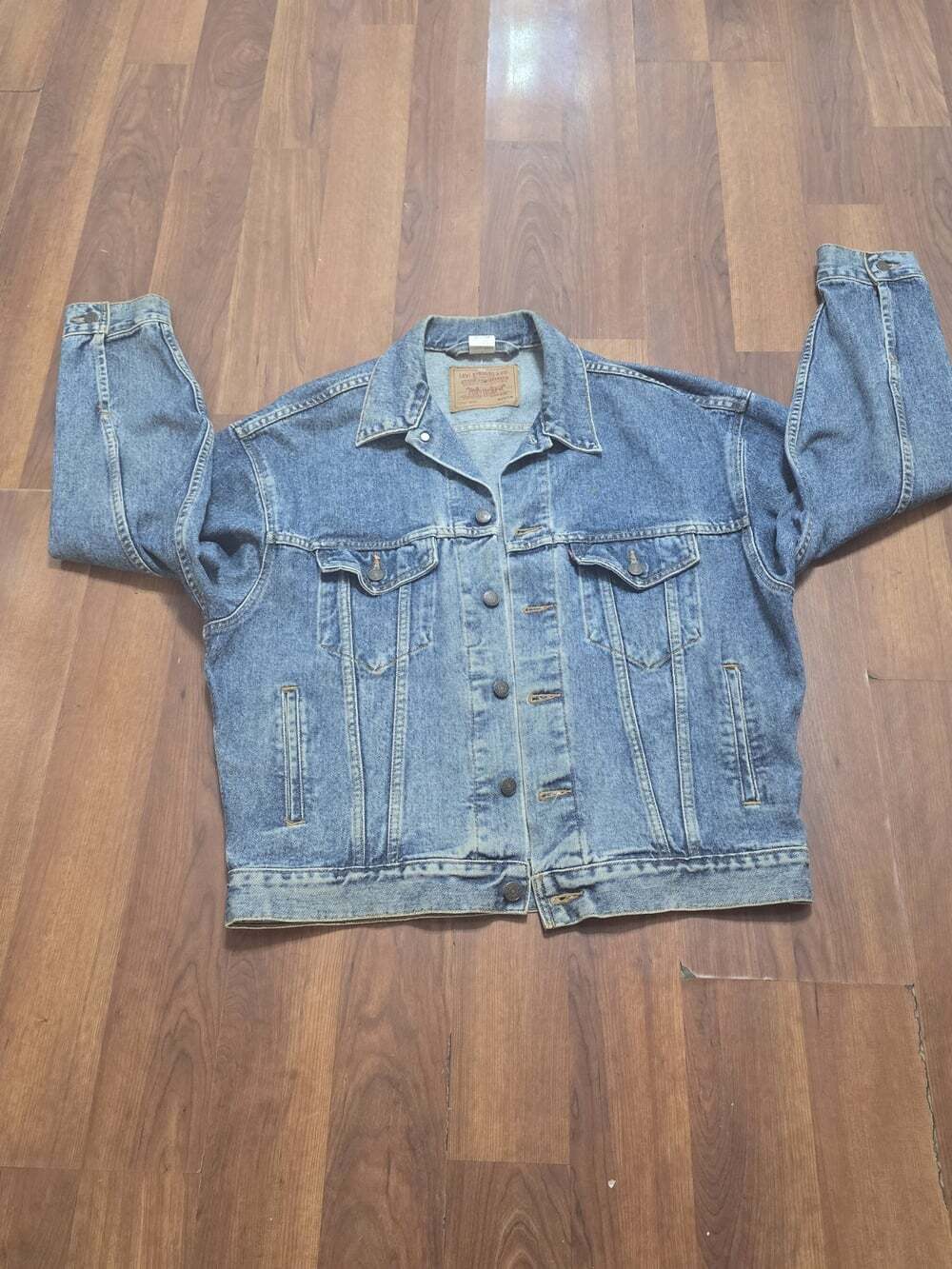 Vintage Levis Denim Trucker Jacket Mens 70507-4890 90 Mid Wash Relaxed M Red Tab